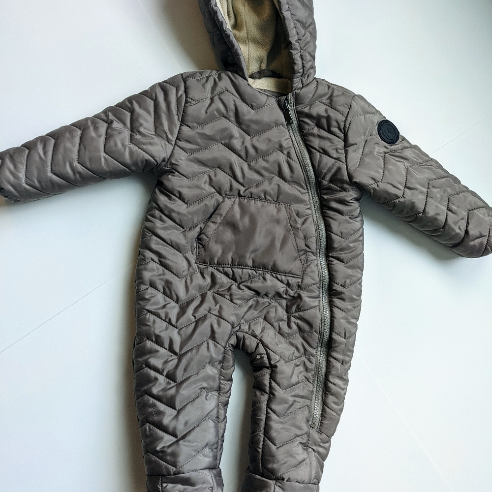 Perry Ellis Infant snowsuit